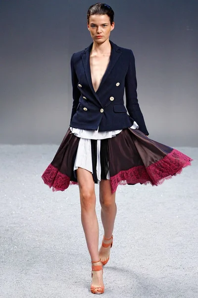 Look 25